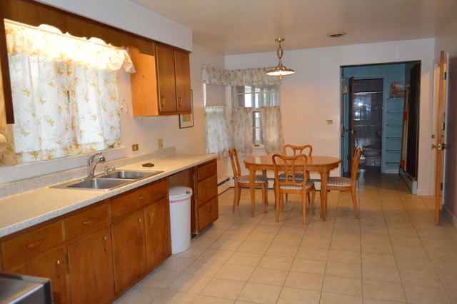 712 W Buell Ave, Joliet, IL 60435 photo 6