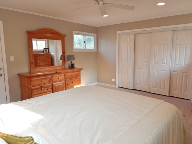 695 Perry Ln, Hoffman Estates, IL 60169 photo 10