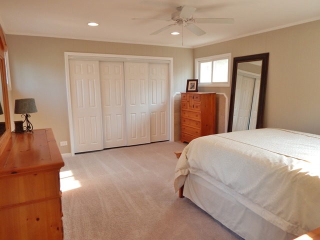 695 Perry Ln, Hoffman Estates, IL 60169 photo 9