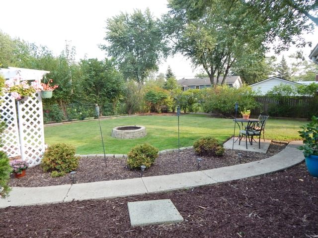 695 Perry Ln, Hoffman Estates, IL 60169 photo 21
