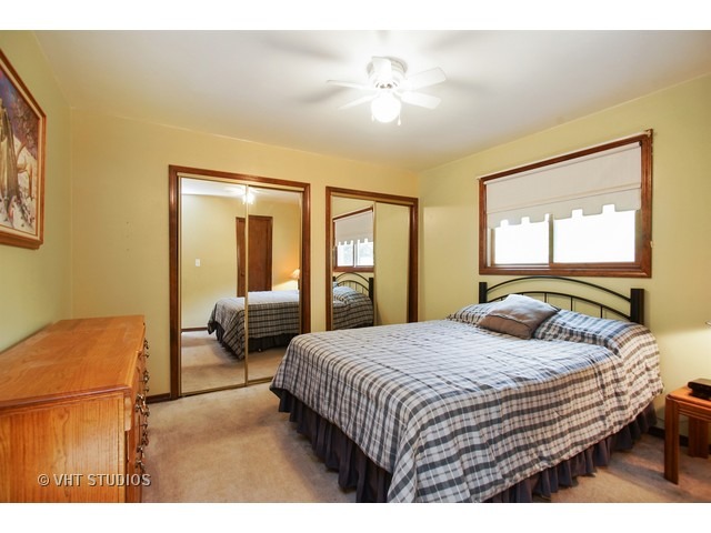725 N Rozanne Dr, Addison, IL 60101 photo 6