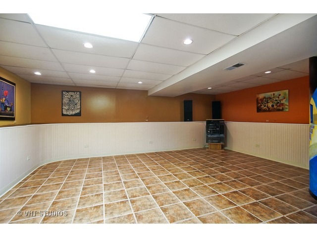 725 N Rozanne Dr, Addison, IL 60101 photo 8