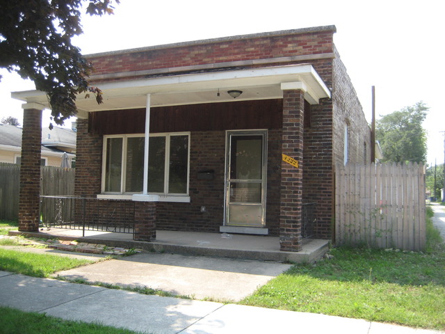 4222 S Center Ave, Lyons, IL 60534 photo 1