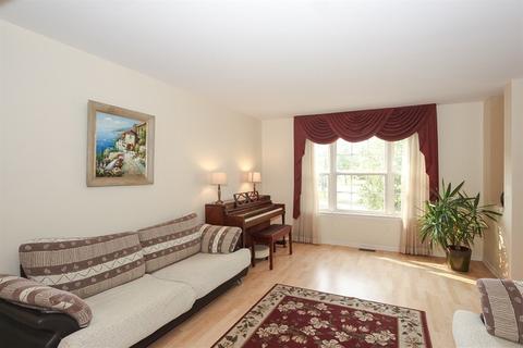 321 Deerpath Ct, Wauconda, IL 60084 photo 4
