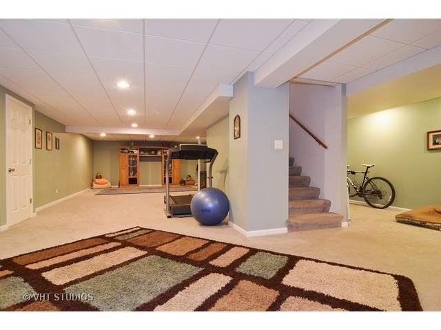 1331 Deerfield Ln, Bartlett, IL 60103 photo 8