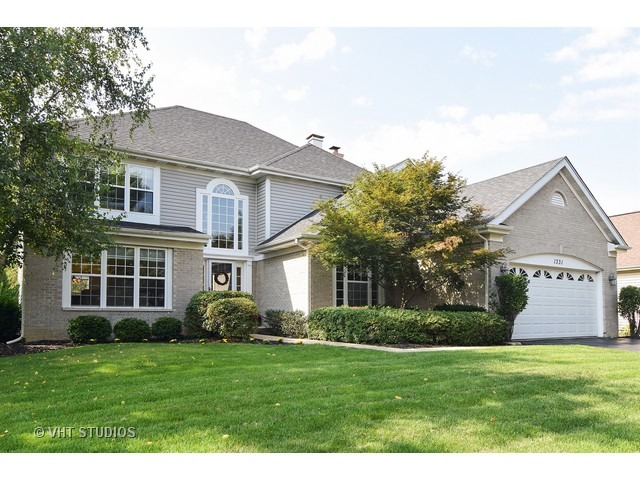 1331 Deerfield Ln, Bartlett, IL 60103 photo 1