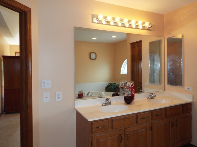 1331 Deerfield Ln, Bartlett, IL 60103 photo 11