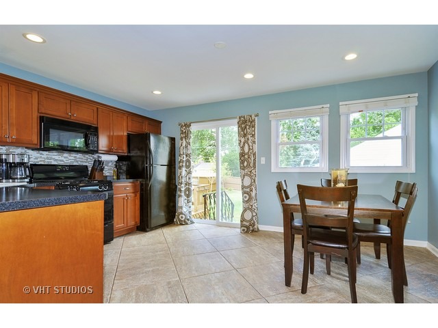 838 E 11th St, Lockport, IL 60441 photo 5