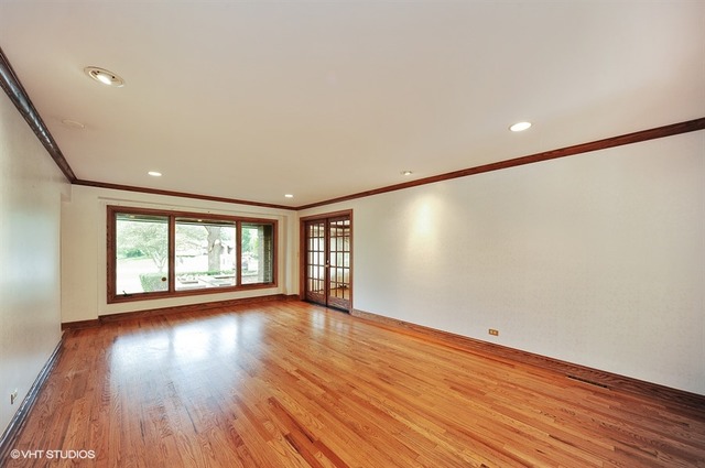 1641 E Course Dr, Deerfield, IL 60015 photo 3