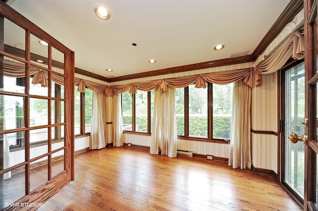 1641 E Course Dr, Deerfield, IL 60015 photo 4