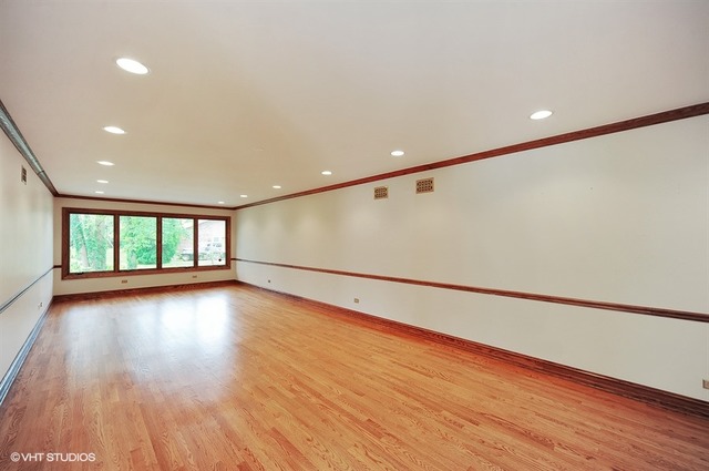 1641 E Course Dr, Deerfield, IL 60015 photo 5