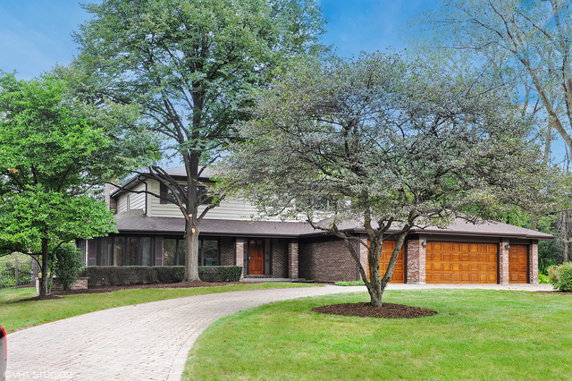 1641 E Course Dr, Deerfield, IL 60015 photo 1
