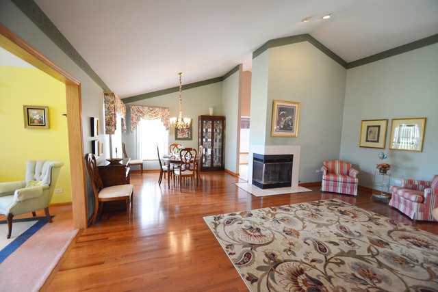 13436 Redberry Cir, Plainfield, IL 60544 photo 4