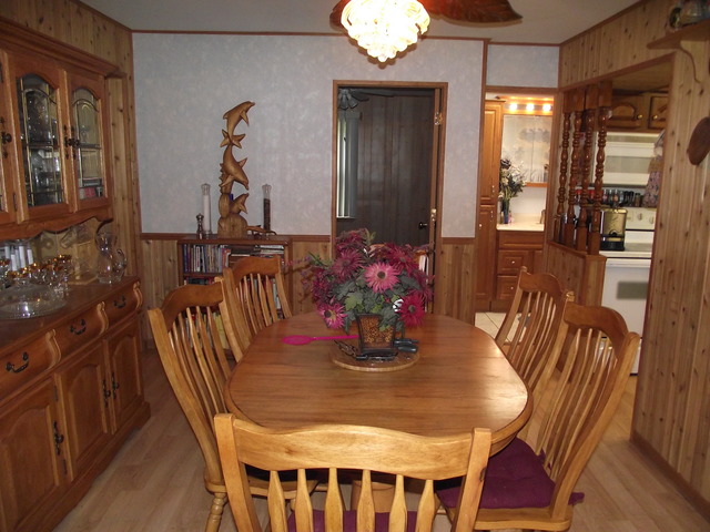 2906 S Riverside Dr, Mchenry, IL 60050 photo 8