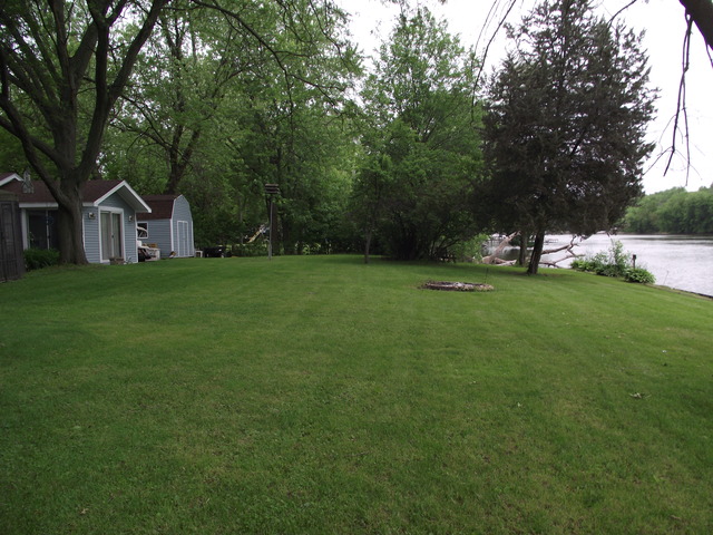 2906 S Riverside Dr, Mchenry, IL 60050 photo 18