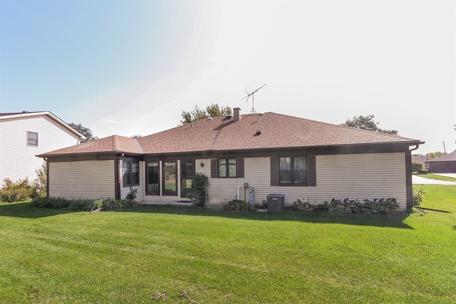129 Amherst Dr, Bartlett, IL 60103 photo 20