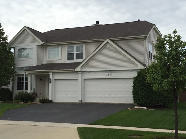 1621 Montclair Dr, Elgin, IL 60123 photo 3