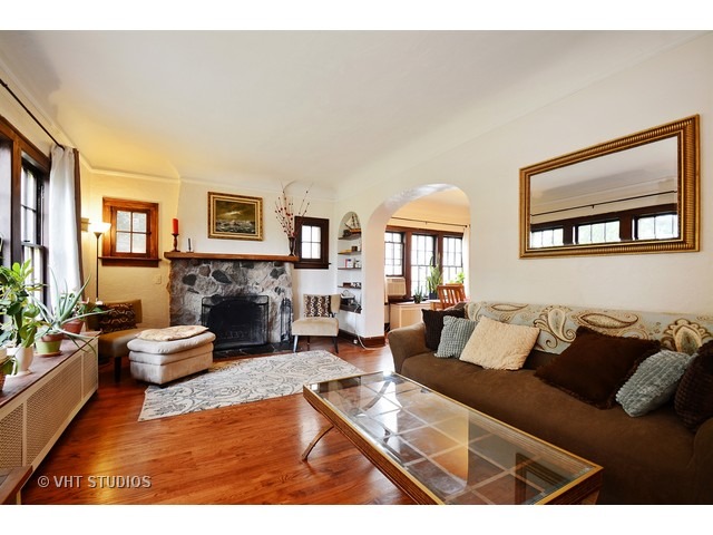 17928 Park Ave, Homewood, IL 60430 photo 2