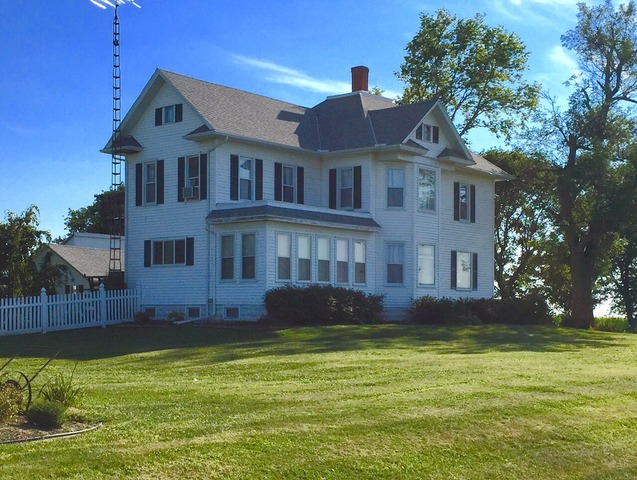 1877 Maytown Rd, Sublette, IL 61367 photo 1