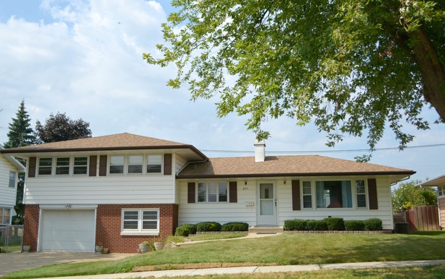 825 Summit Dr, Lockport, IL 60441 photo 1