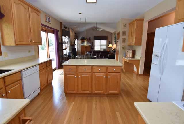 2070 Tunbridge Trl, Algonquin, IL 60102 photo 13