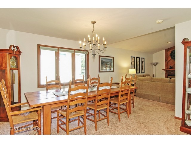 80 Brookside Dr, Elgin, IL 60123 photo 5
