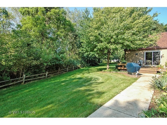 80 Brookside Dr, Elgin, IL 60123 photo 10