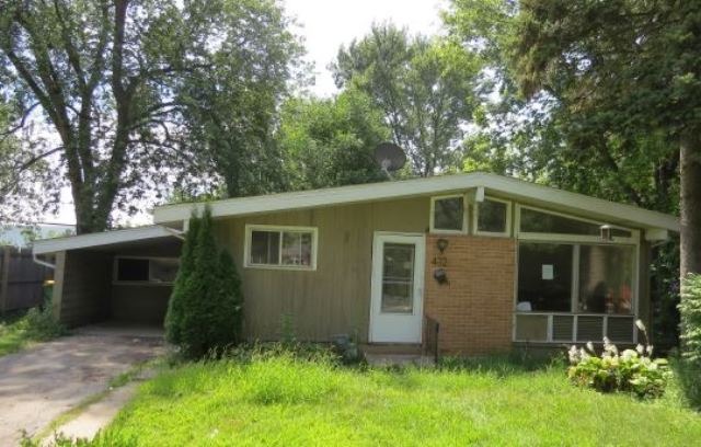 432 Meadowbrook Ln, Wheeling, IL 60090 photo 2