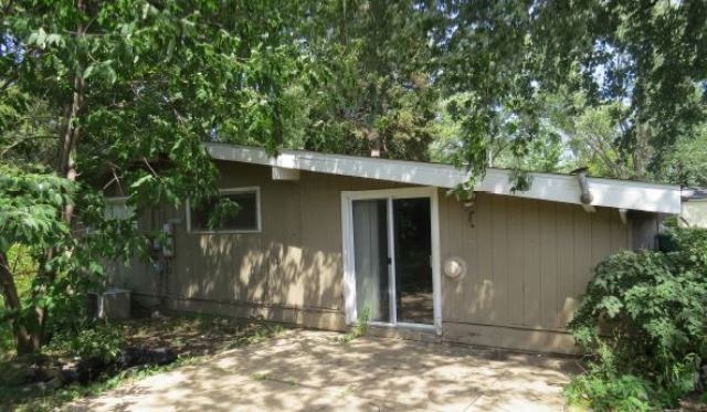 432 Meadowbrook Ln, Wheeling, IL 60090 photo 3