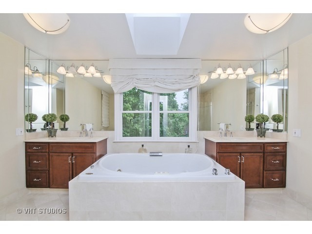 829 Lenox Rd, Glenview, IL 60025 photo 10