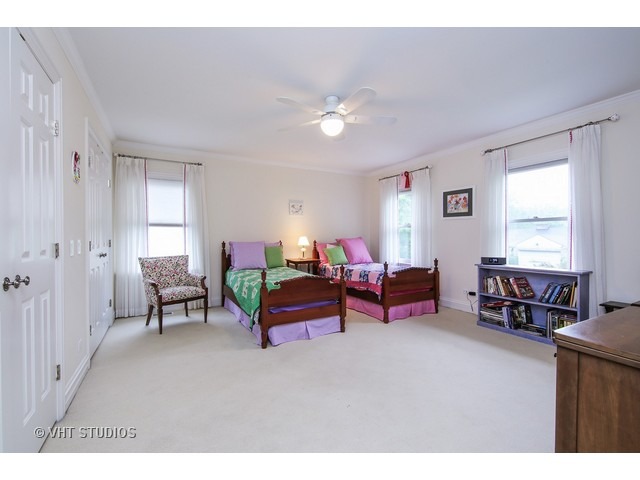 829 Lenox Rd, Glenview, IL 60025 photo 13