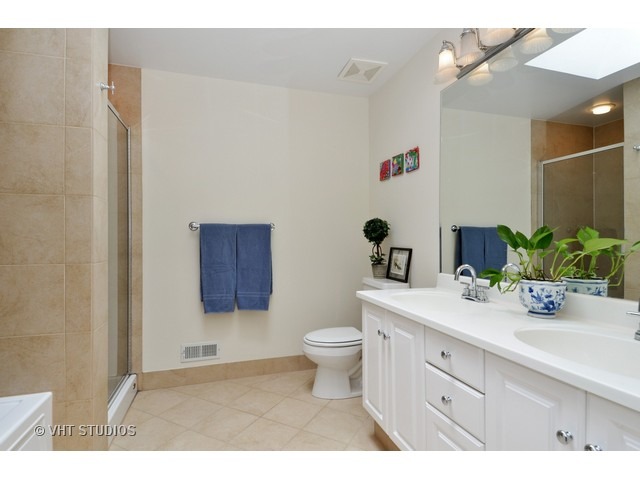 829 Lenox Rd, Glenview, IL 60025 photo 12