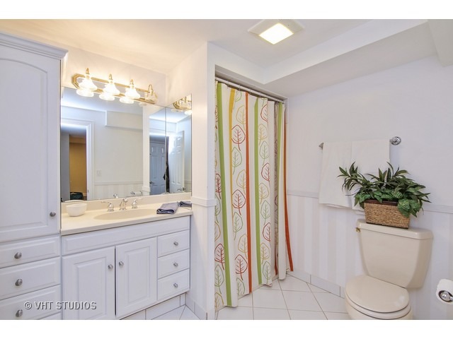 829 Lenox Rd, Glenview, IL 60025 photo 16