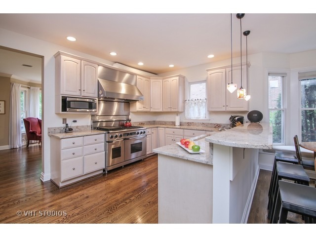 829 Lenox Rd, Glenview, IL 60025 photo 4