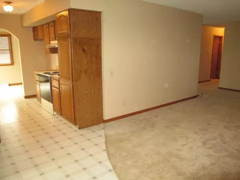 3003 Becker Dr, Peru, IL 61354 photo 6