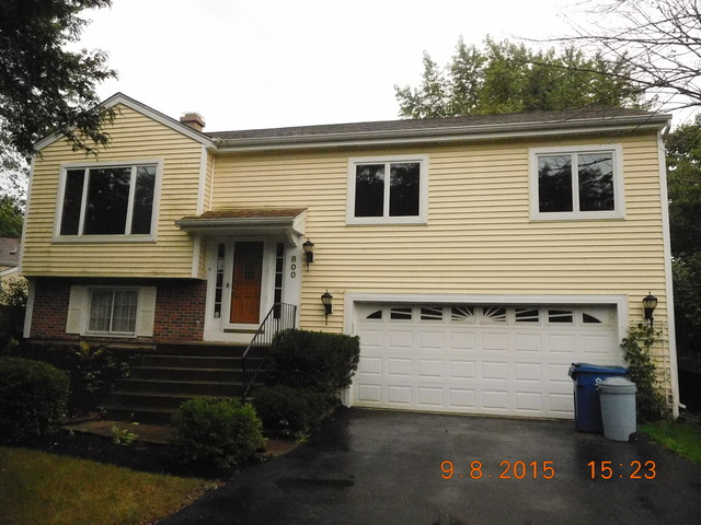 800 Grant St, Bartlett, IL 60103 photo 1