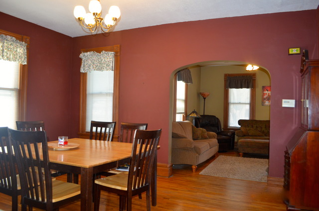 427 E 16th St, Lockport, IL 60441 photo 3