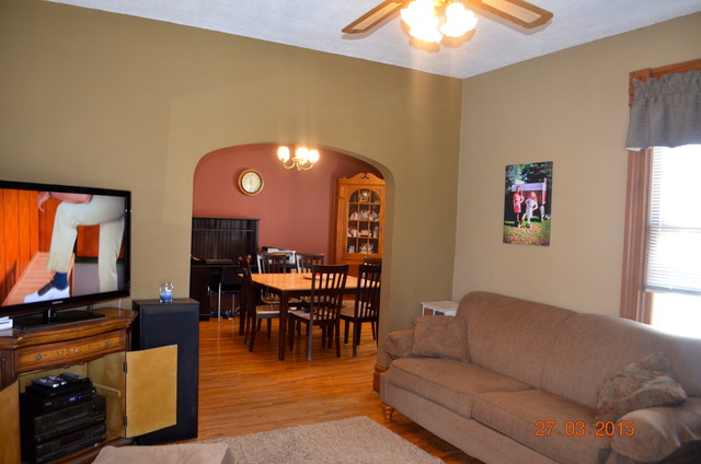 427 E 16th St, Lockport, IL 60441 photo 4
