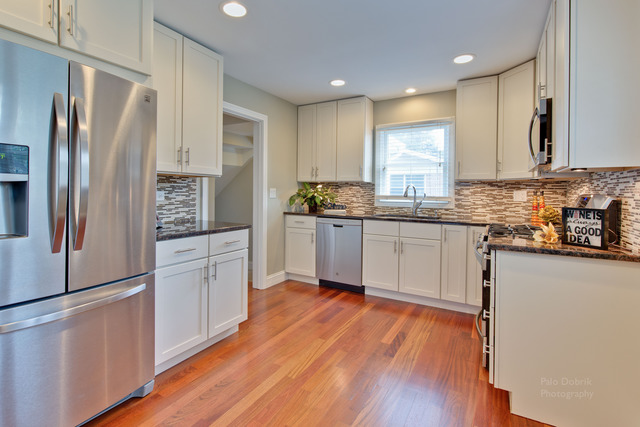 12 N Maple St, Mount Prospect, IL 60056 photo 2