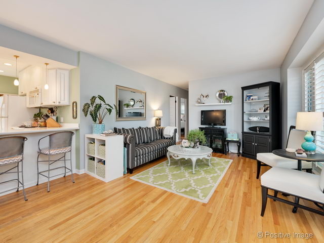 910 Shermer Rd, Glenview, IL 60025 photo 4