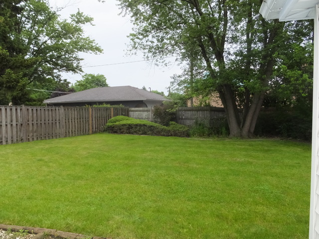 7 Laurel Trl, Wheeling, IL 60090 photo 1
