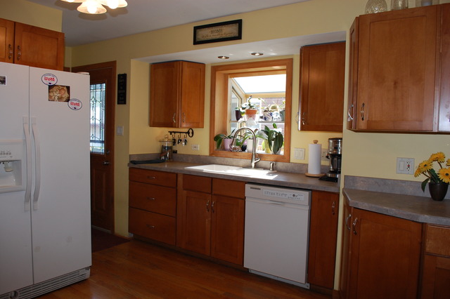 1023 Victoria Ave, Berkeley, IL 60163 photo 9