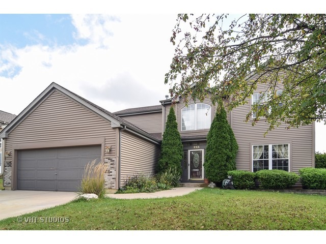 255 Cedarfield Dr, Bartlett, IL 60103 photo 1
