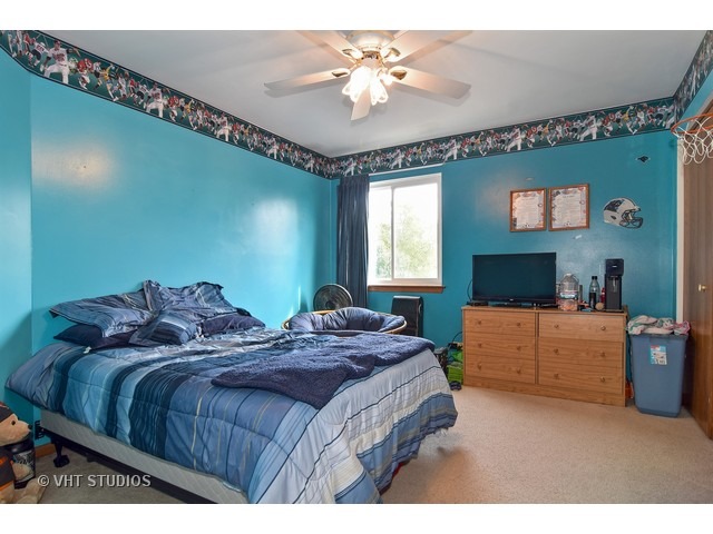 255 Cedarfield Dr, Bartlett, IL 60103 photo 10