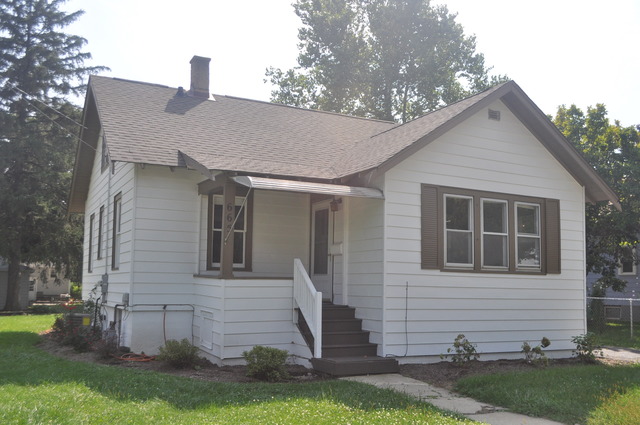 665 Algona Ave, Elgin, IL 60120 photo 13