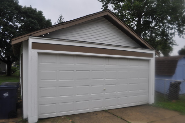 665 Algona Ave, Elgin, IL 60120 photo 12