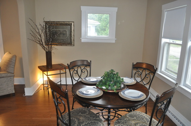 665 Algona Ave, Elgin, IL 60120 photo 8