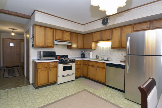 1808 E Maya Ln, Mount Prospect, IL 60056 photo 12