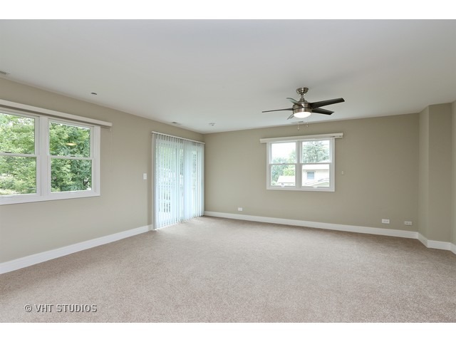 9815 Hilltop Ln, Fox River Grove, IL 60021 photo 6