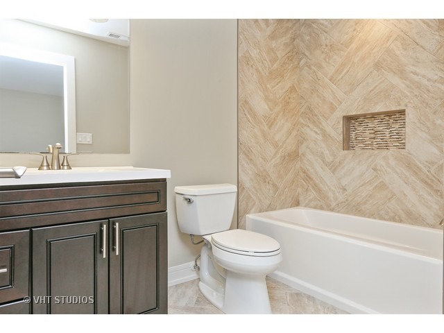 9815 Hilltop Ln, Fox River Grove, IL 60021 photo 13